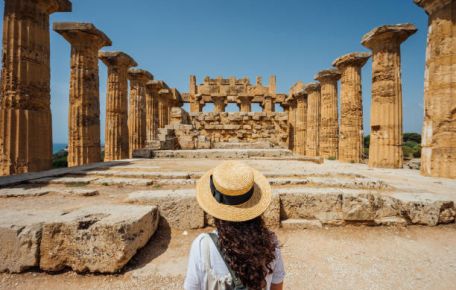 5 Tips to Experience the Culture When You Travel the World